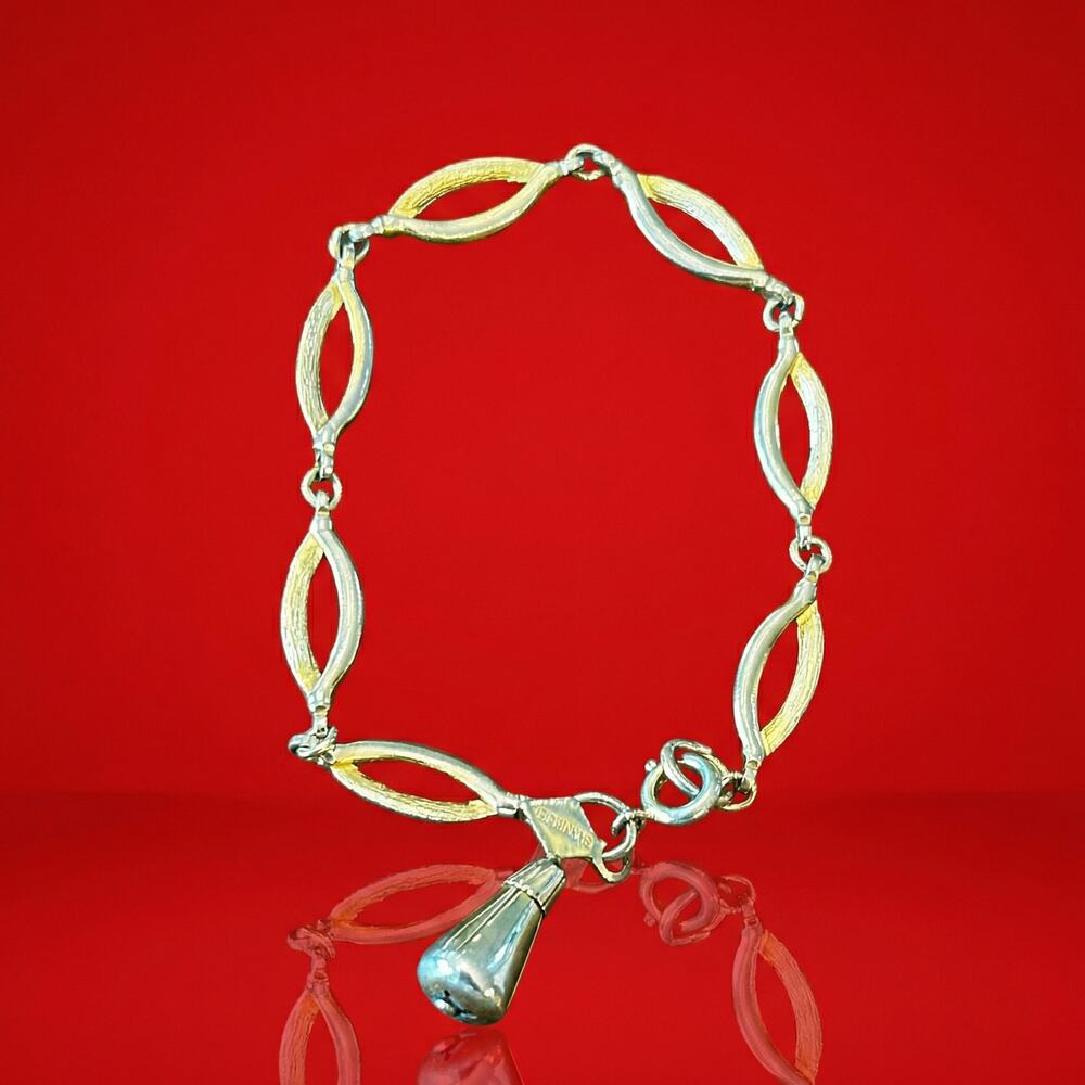 Vintage Sarah Coventry Gold Tone Open Leaf Link Bracelet